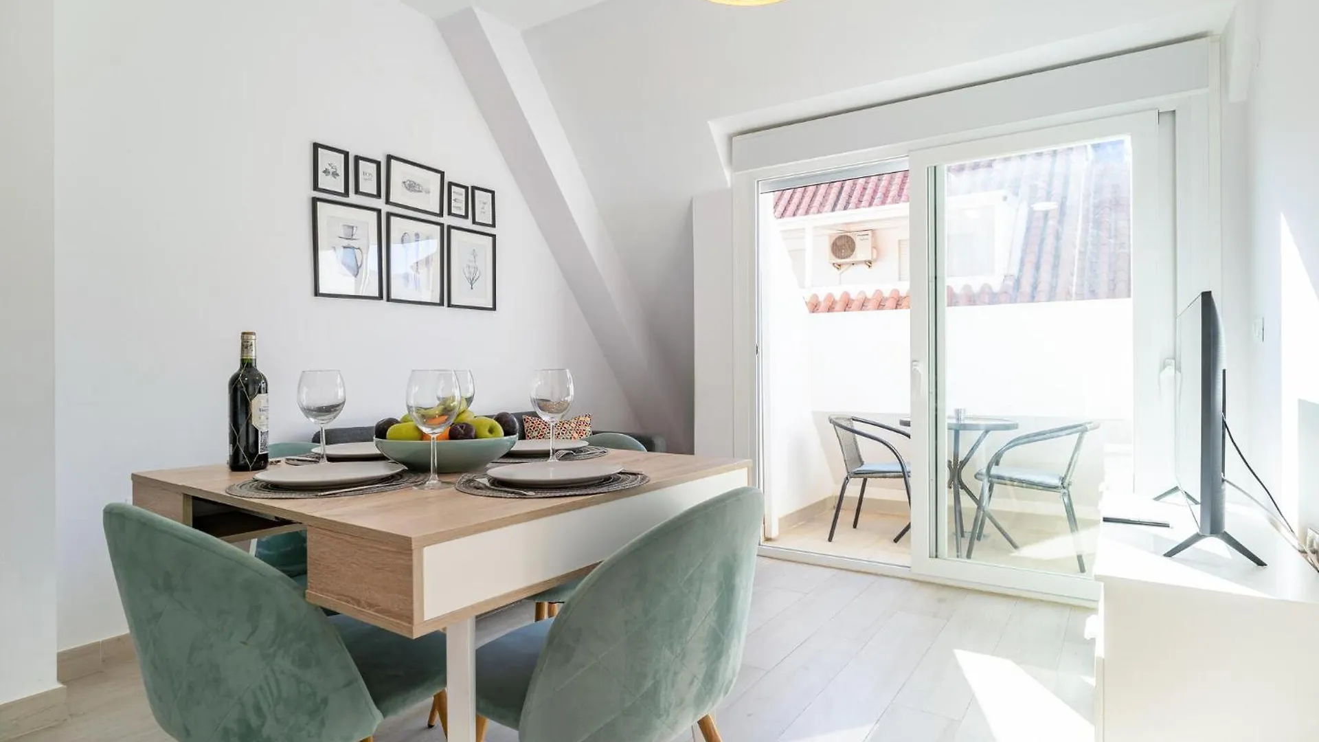2 Bedroom Amazing Apartment In Fuengirola España